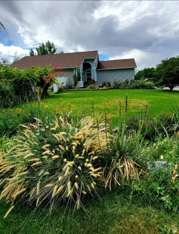 863 Country Club Dr, Stansbury Park, UT 84074 - #1