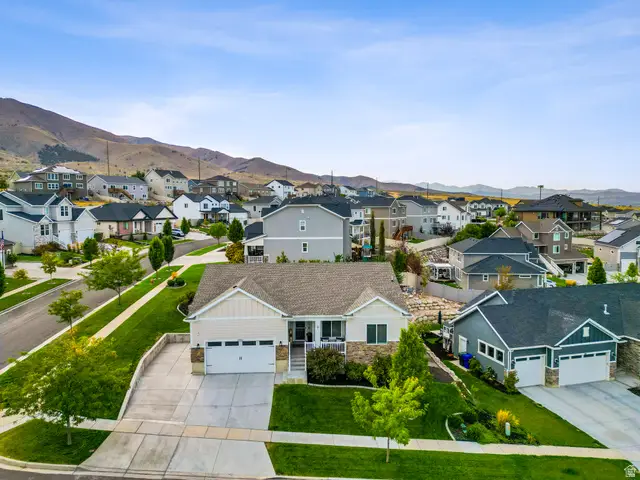 3203 S Tytus Ln, Saratoga Springs, UT 84045 - #2