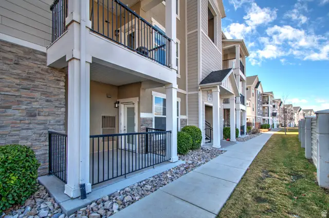 34 W Silver Springs Dr, Vineyard, UT 84059 - #2