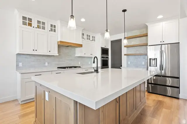 7094 W Moorepark Pl, West Jordan, UT 84081 - #3