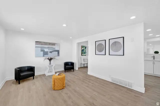 1211 W Tamarack Rd, Taylorsville, UT 84123 - #3