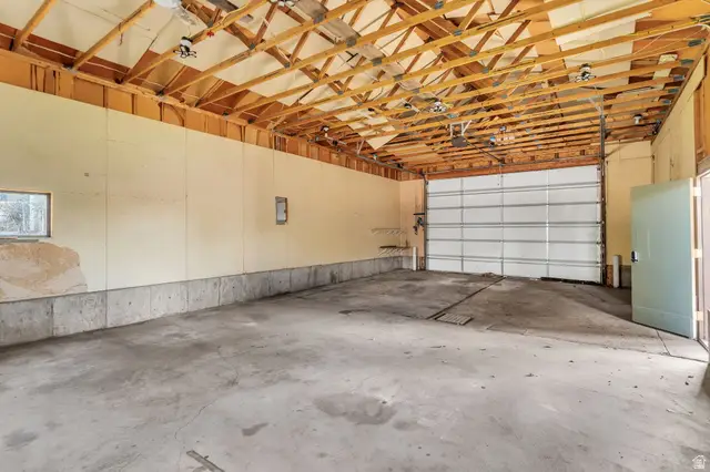 125 S Canyon Ave, Springville, UT 84663 - #3