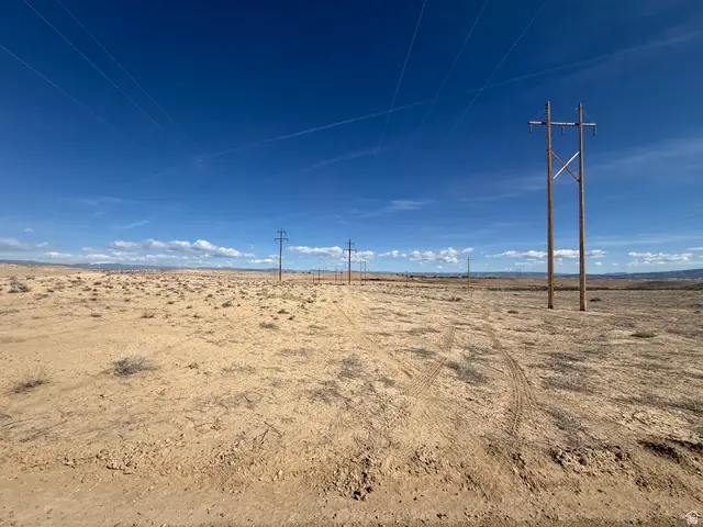 3100 E 5600 Goose Ranch Rd S, Vernal, UT 84078 - #3