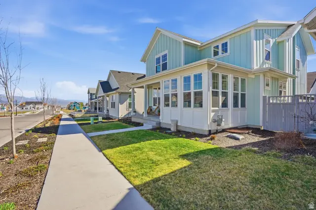 6911 W Docksider Dr, South Jordan, UT 84009 - #2