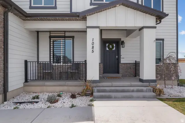 1085 N Coachman Ln, Spanish Fork, UT 84660 - #2