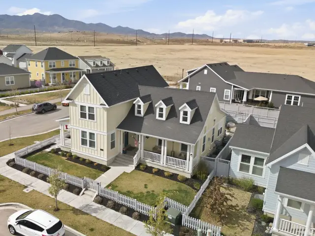 6284 W Copper Hawk Dr, South Jordan, UT 84009 - #2