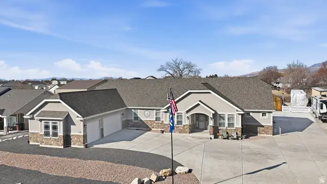 278 E Larsen Ln, Harrisville, UT 84404 - #2