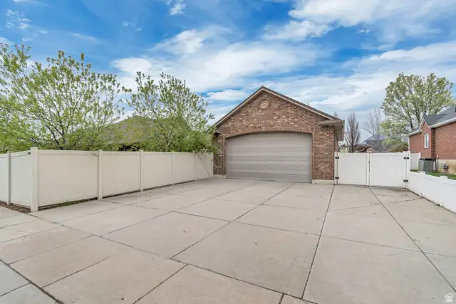 1810 N 1725 W, Farr West, UT 84404 - #2