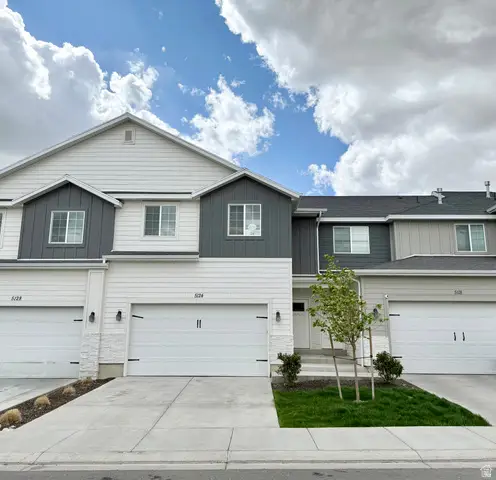 5124 E Lakefield Dr, Eagle Mountain, UT 84005