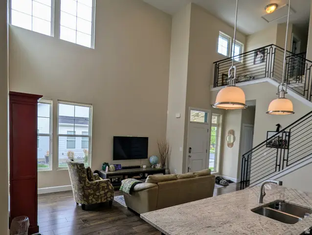 10368 S Crow Wing Dr, South Jordan, UT 84009 - #2