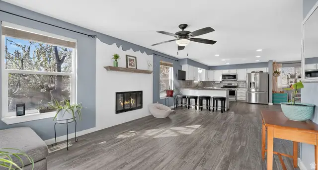 8127 S Creekwood Dr, West Jordan, UT 84088 - #2