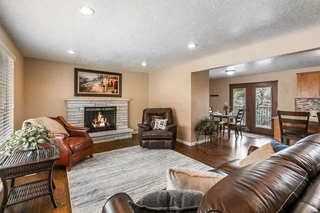 2156 S Elaine Dr, Bountiful, UT 84010 - #3