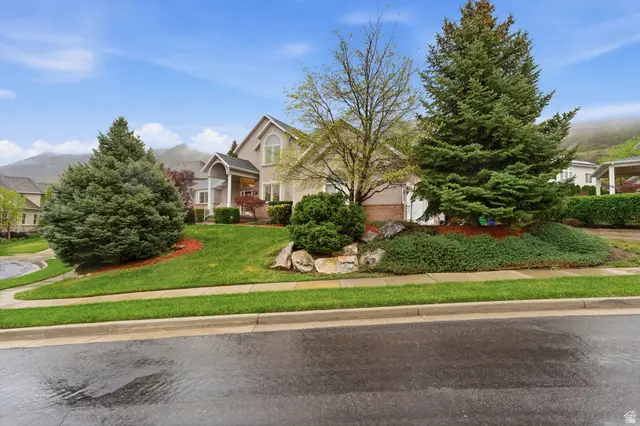 11943 S Autumn Ridge Dr, Sandy, UT 84092 - #2