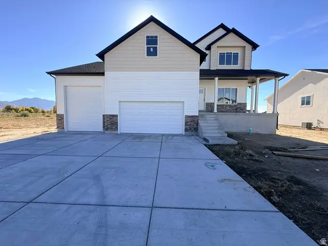 2405 W 3200 N, Farr West, UT 84404 - #1