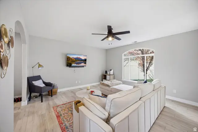 358 Lakeview Dr, Lehi, UT 84043 - #3