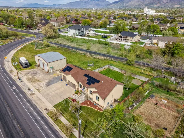 445 S Sunset Dr W, Kaysville, UT 84037 - #3