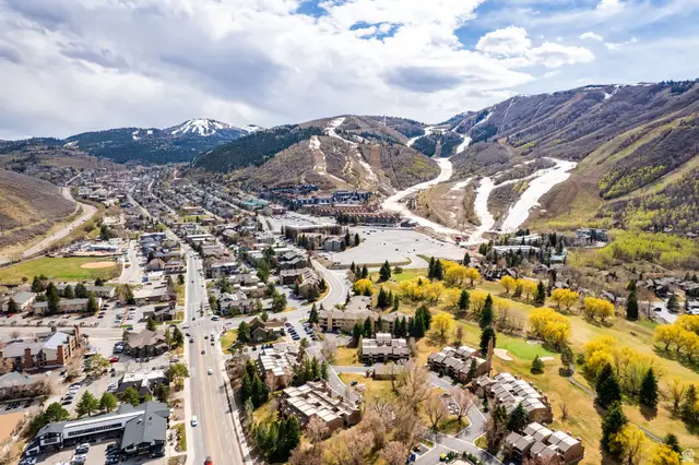 1677 Captain Molly Dr #221, Park City, UT 84060 - #2