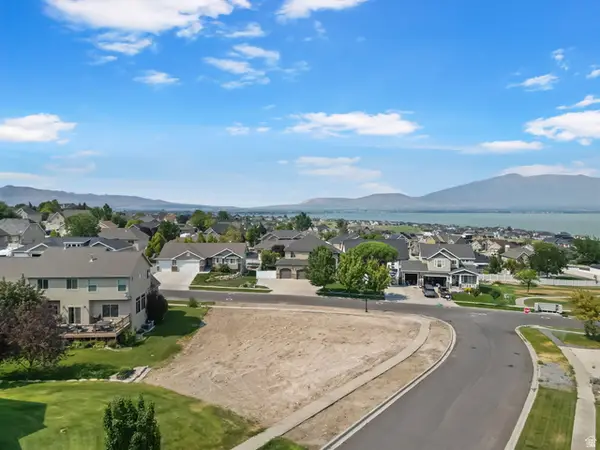 127 W Honeysuckle Dr #221, Saratoga Springs, UT 84045