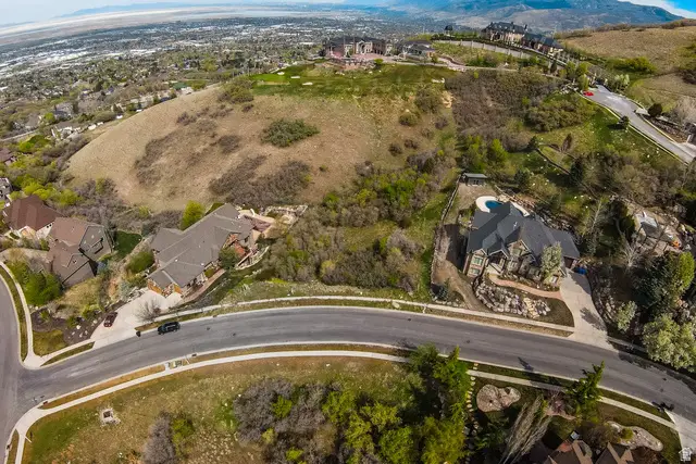 367 E Hidden Lake Dr, Bountiful, UT 84010 - #3