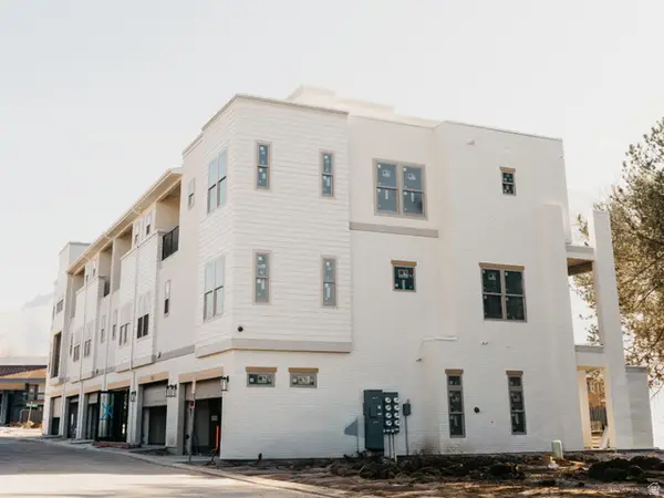 2158 E Rising Wolf Ln S #22, Holladay, UT 84117