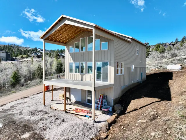 1509 W Cedar Ridge Dr, Garden City, UT 84028 - #2