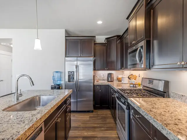 783 E Newfield Dr, Sandy, UT 84094 - #3