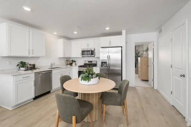 672 W Empress St #24, Santaquin, UT 84655 - #3