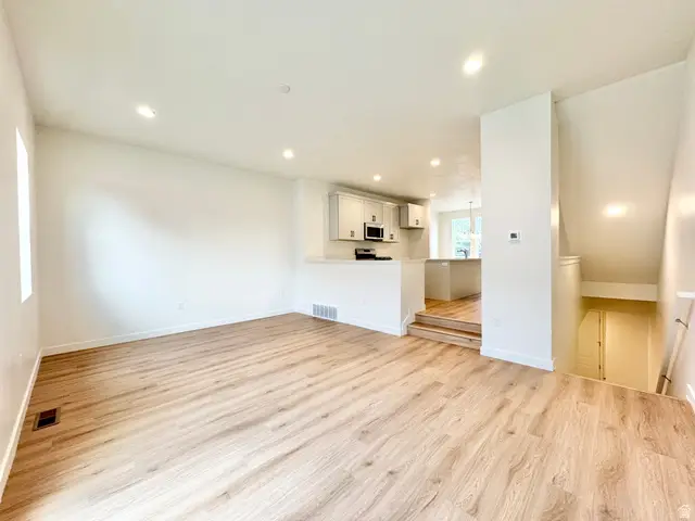 1650 N Main St, Layton, UT 84041 - #3