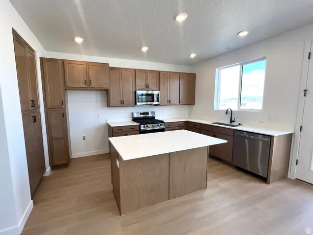 3066 N Summerwood Dr #810, Eagle Mountain, UT 84005 - #3