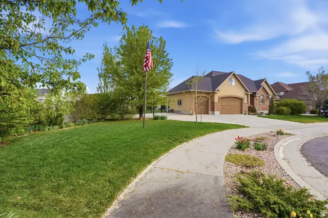 3518 W Caribou Cir S, South Jordan, UT 84095 - #2