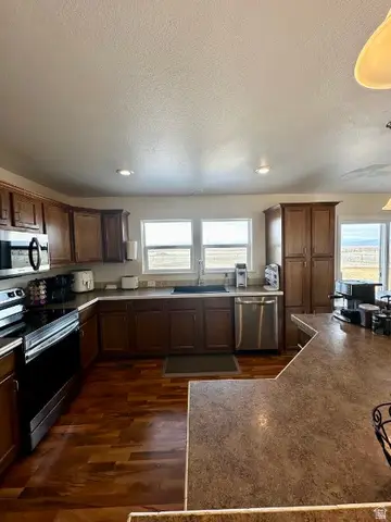 768 W Cobble Hollow Dr, Roosevelt, UT 84066 - #2