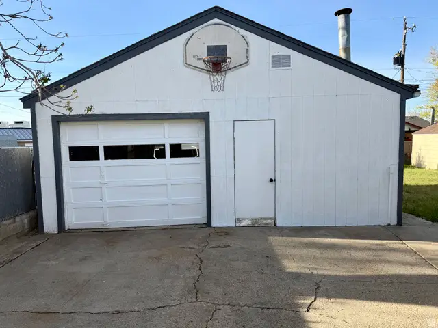 21 S Villa Dr, Clearfield, UT 84015 - #2