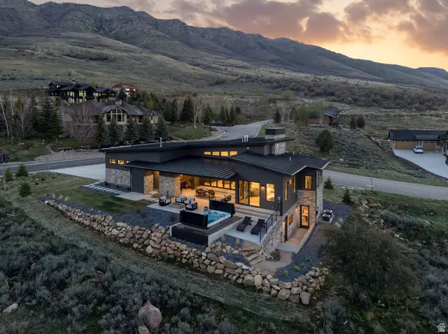 5585 E Highland View Ct, Eden, UT 84310 - #3