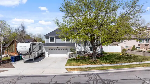 1769 E Edgecliff Dr S, Sandy, UT 84092