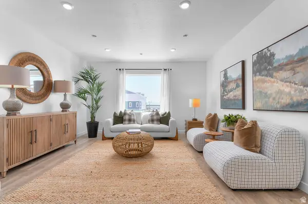 284 E 1275 N #104, Harrisville, UT 84404