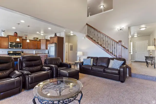 979 W Willow Green Way, Farmington, UT 84025 - #3