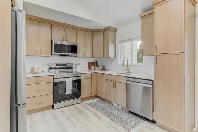 2567 N 1450 E, Layton, UT 84040 - #3