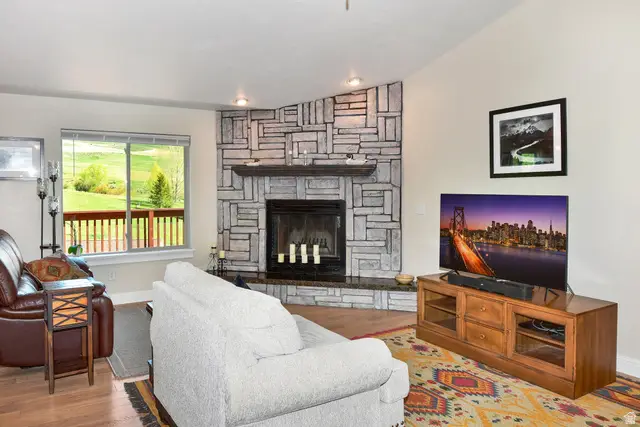 5752 E Old Oregon Rd, Lava Hot Springs, ID 83246 - #2