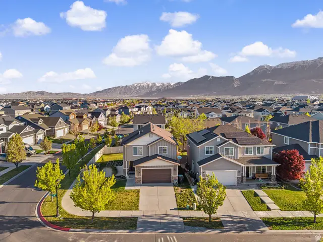 35 E Water Ln, Vineyard, UT 84059 - #2