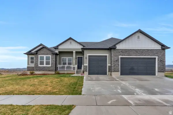 4867 N Canaan Peak Dr, Eagle Mountain, UT 84005