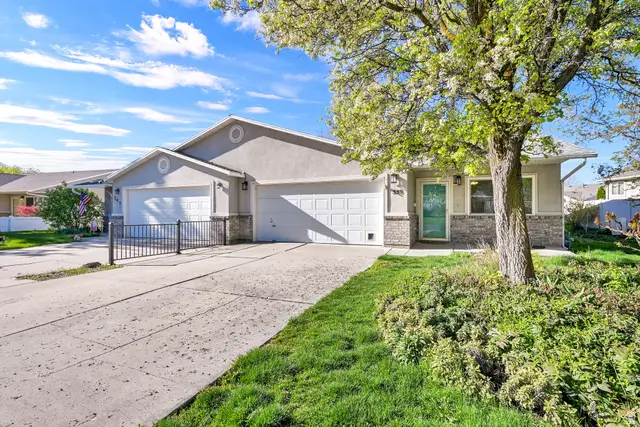 339 E 1900 St N, North Ogden, UT 84414 - #3