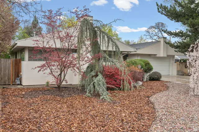 5750 Glenbrook Dr, Holladay, UT 84121 - #3