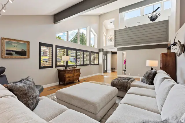 88 S Moss Hill Dr E, Bountiful, UT 84010 - #1