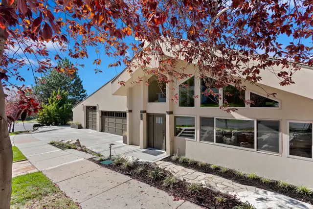 88 S Moss Hill Dr E, Bountiful, UT 84010 - #2