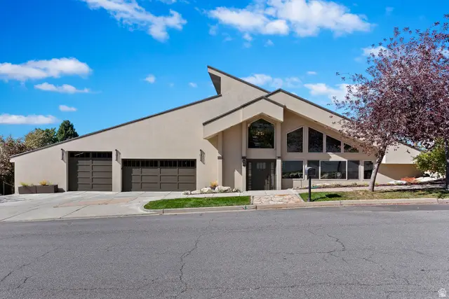 88 S Moss Hill Dr E, Bountiful, UT 84010 - #3