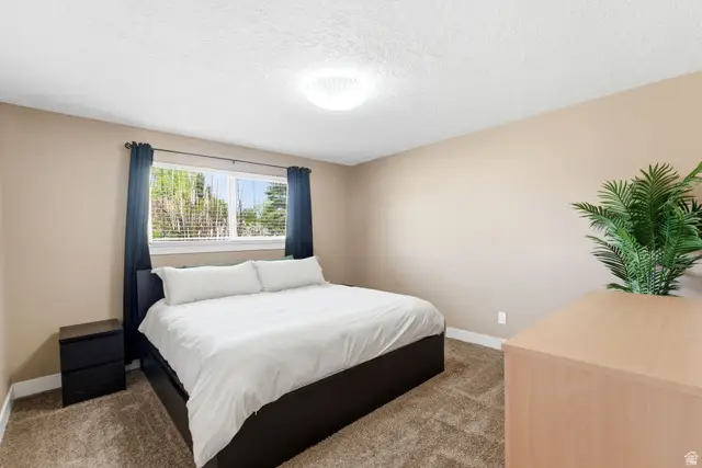 2393 W Bueno Vista Dr, West Jordan, UT 84088 - #3