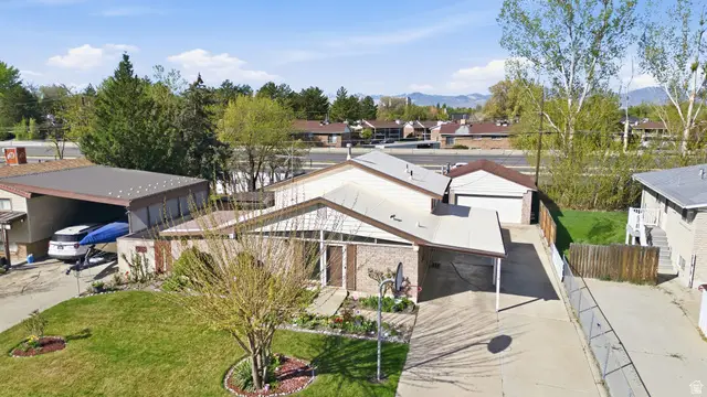 4668 S Green Valley Dr, Millcreek, UT 84107 - #2