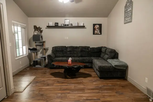 1534 E Shadow Dr N, Eagle Mountain, UT 84005 - #3