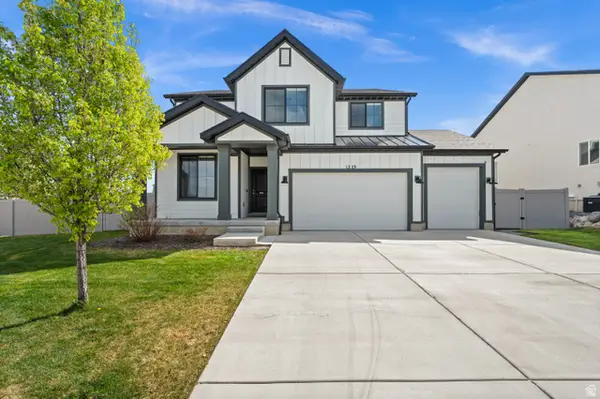 1229 W Brinkerhoff Dr, West Jordan, UT 84084