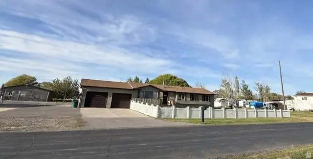 6042 W 5700 S, Hooper, UT 84315 - #2